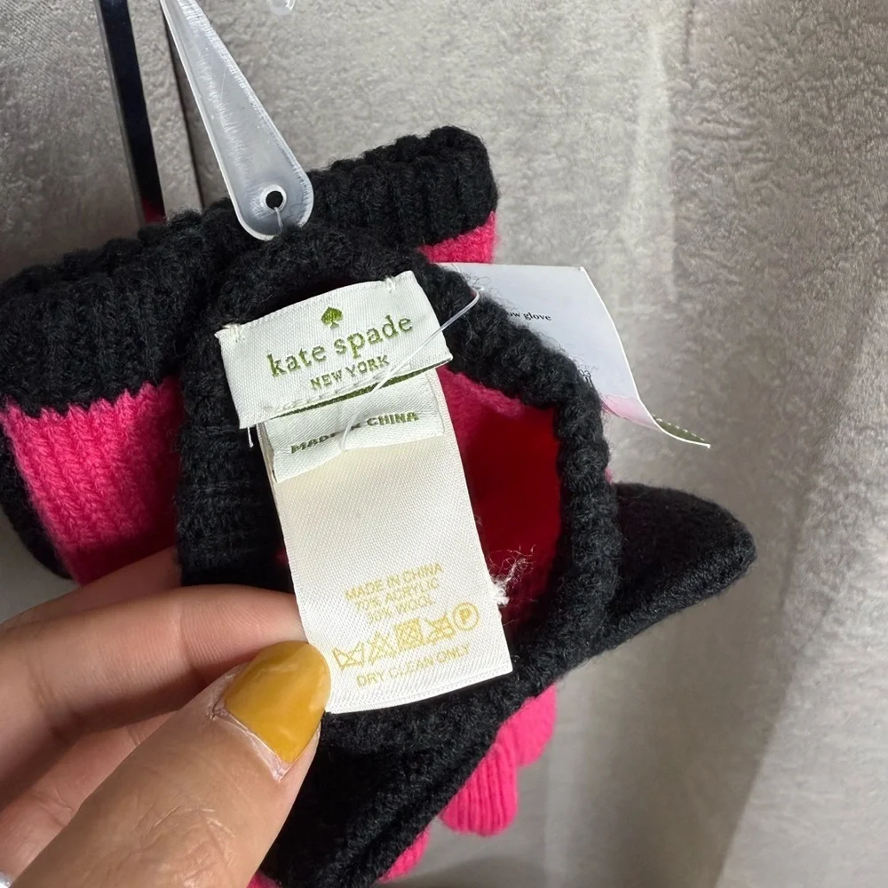 NWT Kate Spade New York Fine Gauge Jersey Bow Glove in Pink Swirl/Black One Size